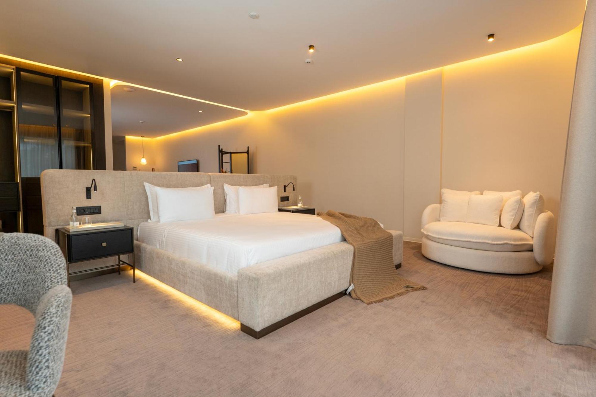 By Le Reve